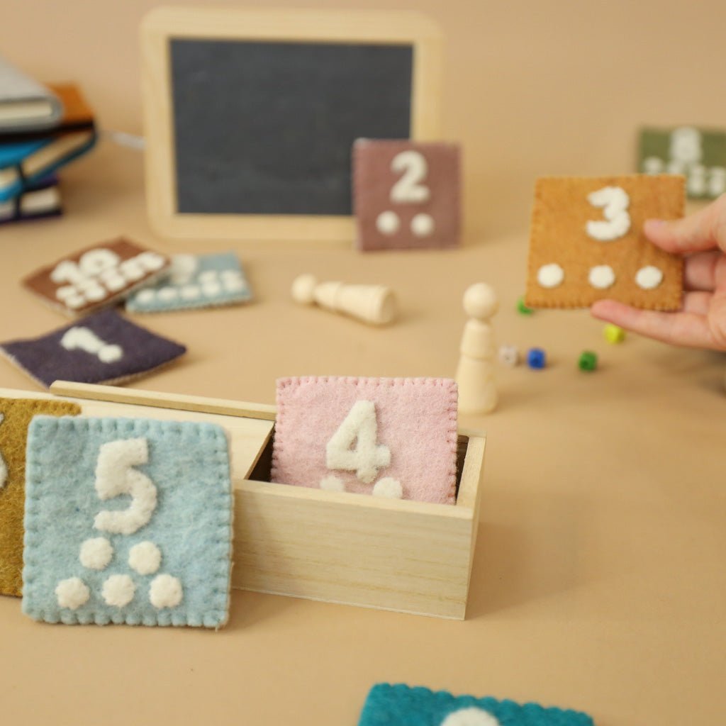 Montessori Zahlen spielerisch lernen - 8-Natur