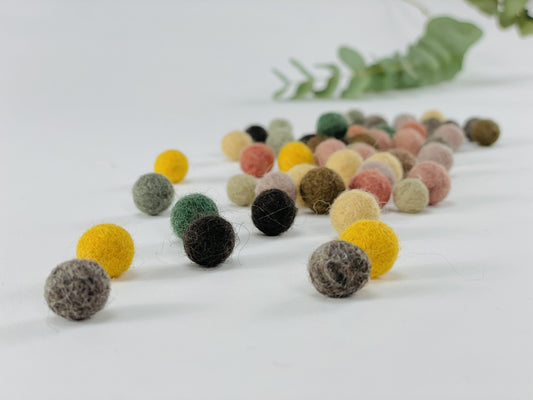 100 Filzkugeln 1 cm Natur Mix - 8-Natur