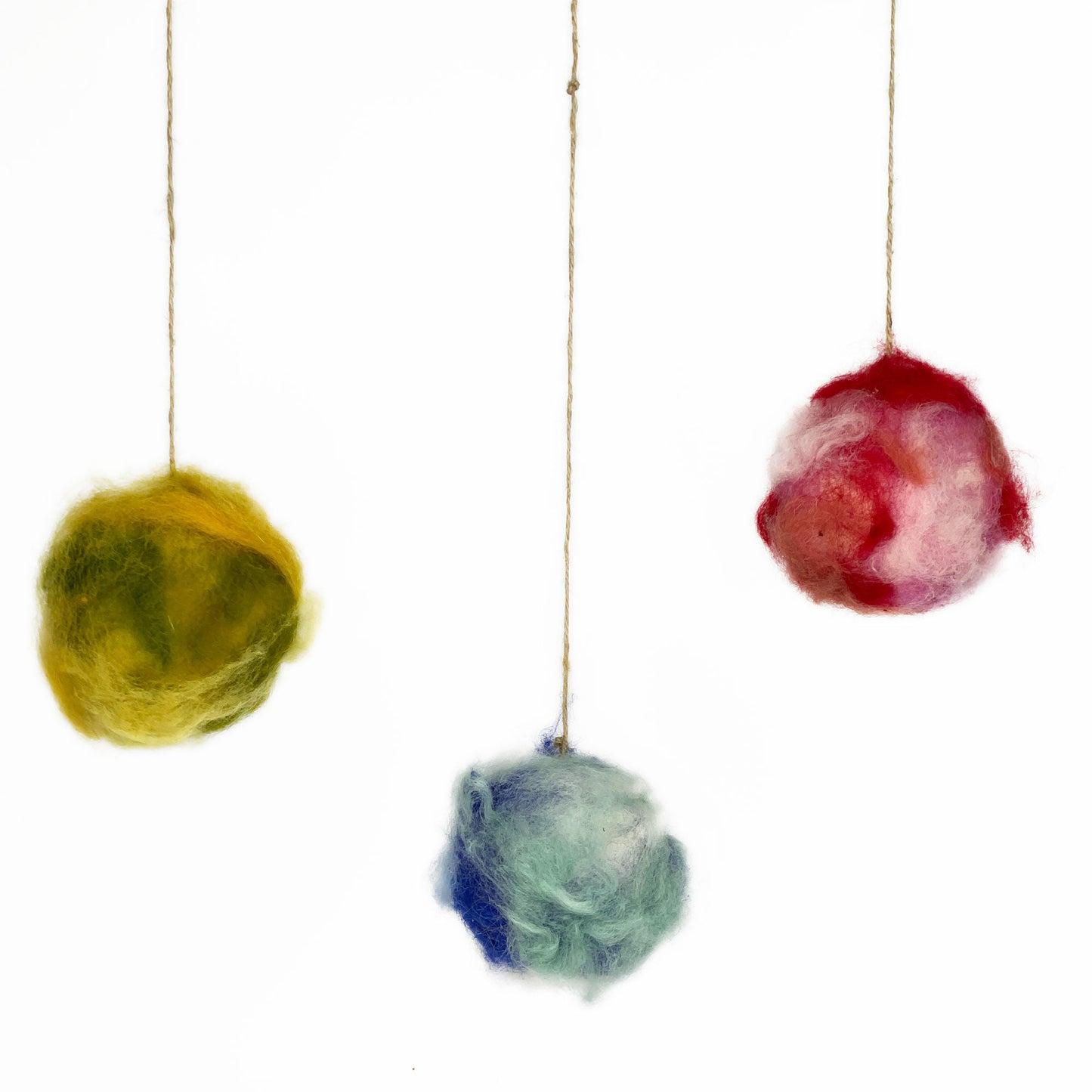 3x Vogelnestkugeln blau,gelb,rot - 8-Natur