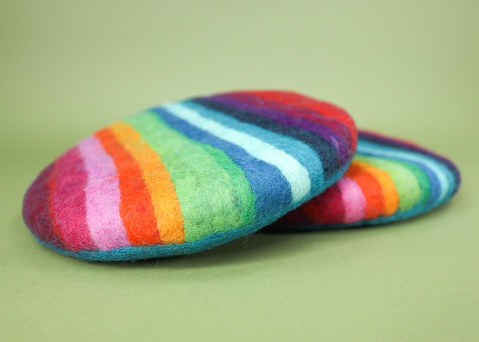 Rundes Stuhlkissen aus 100% reinem Merinofilz in Regenbogen dick Ca. 35 cm Durchmesser für Designerstühle, Bänke und Stühle - 8-Natur