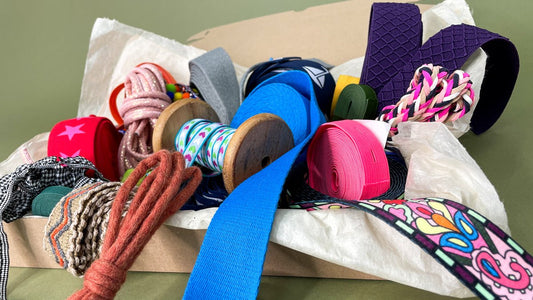 Überraschungsbox Bänder und Gummis - 8-Natur