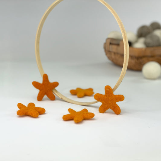 Filz Wolken Basteln Mobile selber machen Geburt Filzen Girlande Stern Sterne Weihnachten rot Weihnachtsschmuck  Alternativen Text bearbeiten