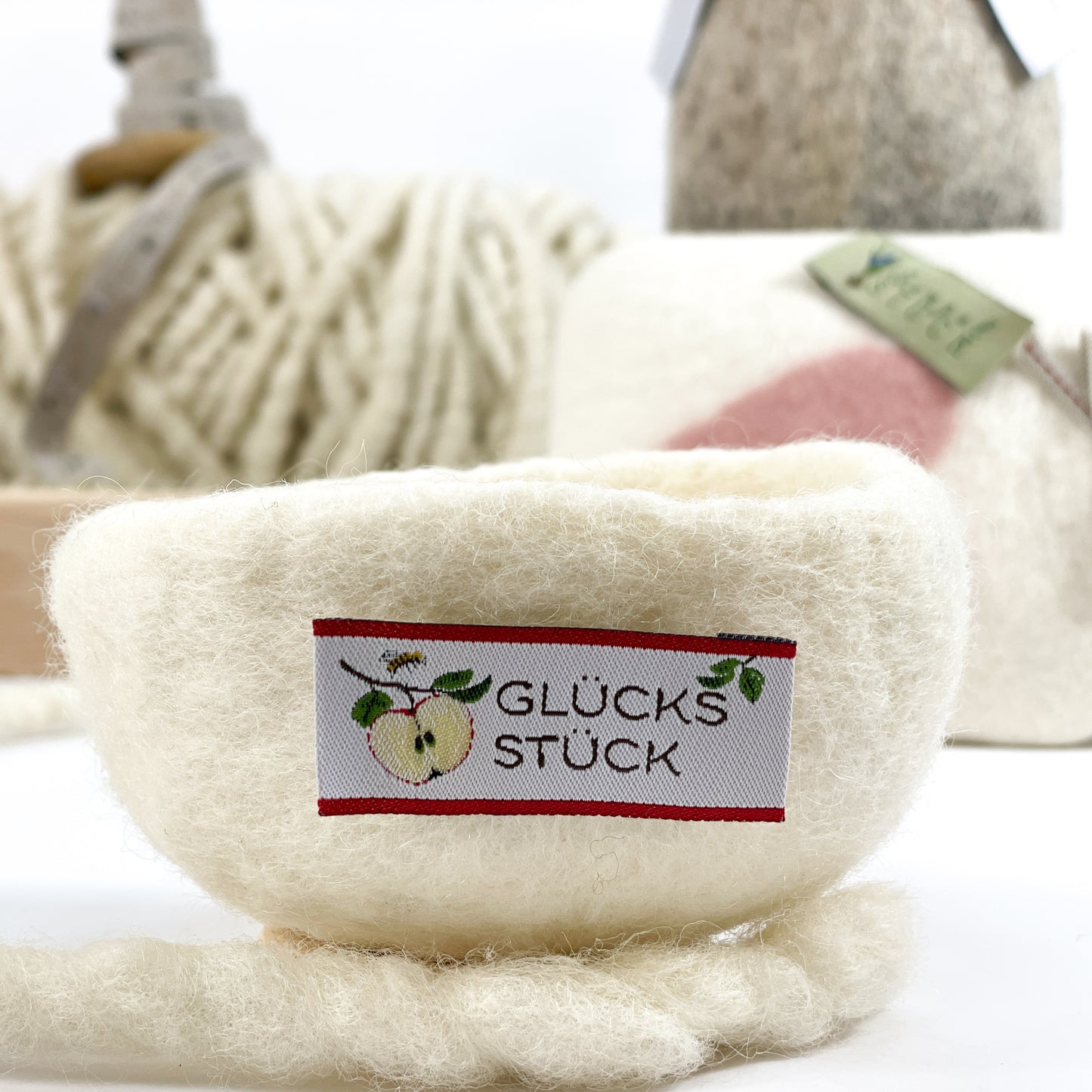Glücksstück, Apfel,Webbänder kaufen, acufactum Bänder ,kreativpaket,Weihnachten, Daniela Drescher,Meterware,Fuchsliebe,Webetketten mit falz, nähen,baumwolle, Handmade,stoffe, Gartenglück,