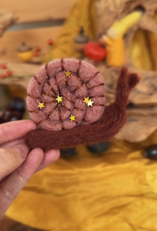 Wie bastel ich eine Schnecke aus Filz?