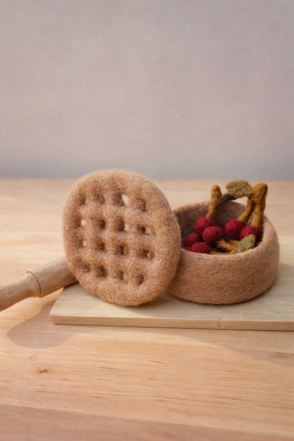 Kirschkuchen aus Filz natürliches Spiel für kleine Hände