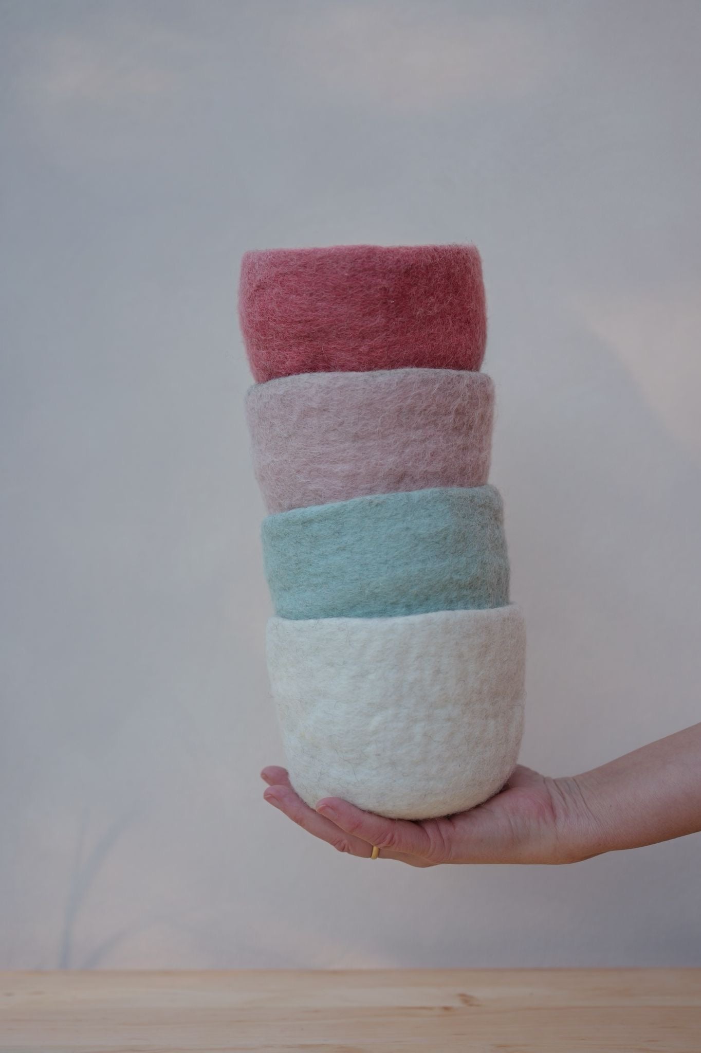 4 Schalen aus Filz in Pastell
