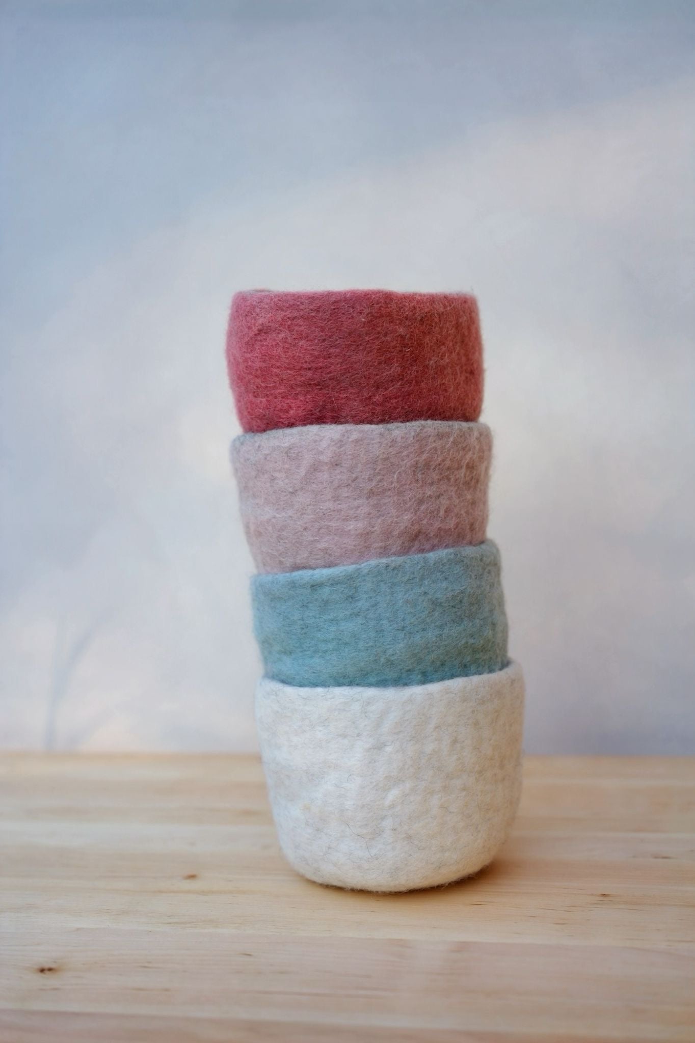 4 Schalen aus Filz in Pastell