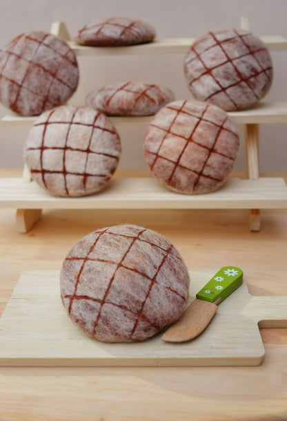 Wie frisch vom Bäcker – ein Brot aus Wolle