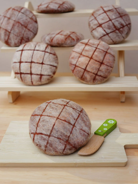 Wie frisch vom Bäcker – ein Brot aus Wolle