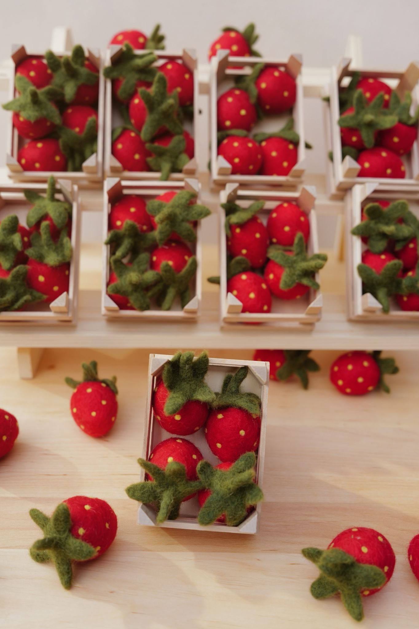 4 Gefilzte Erdbeeren – Spielobst