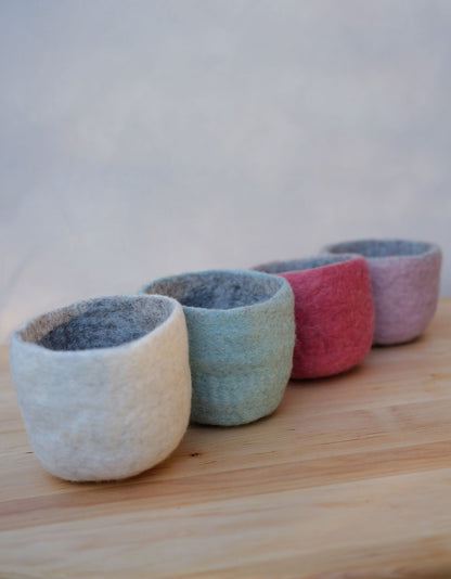 4 Schalen aus Filz in Pastell