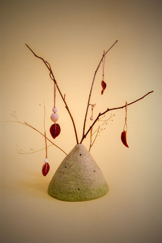 Filzvase für den Jahreszeitentisch