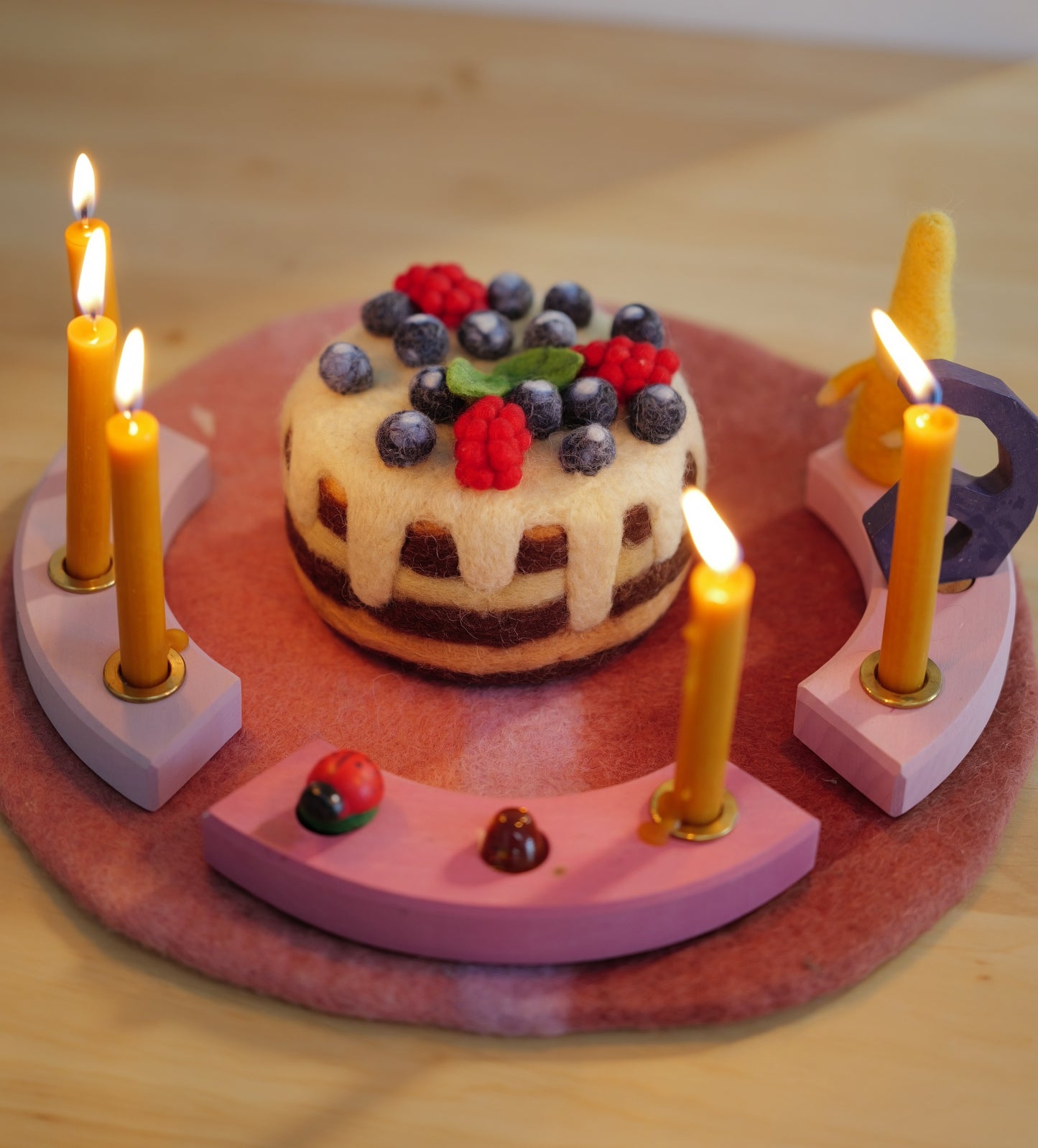 Großer Blaubeere Kuchen aus Filz