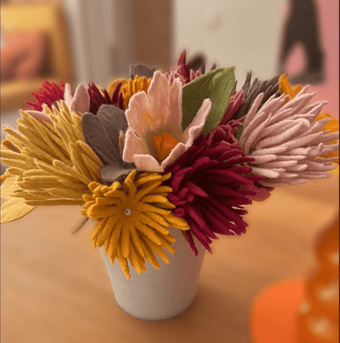 Filzblume – Symbol des Neubeginns (8 Farben)