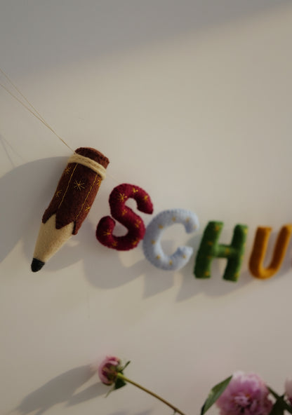 Schulkind Girlande aus Filz