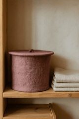 Schön aufgeräumt – natürlich & nachhaltig mit unserem Filzkorb mit Deckel| Filzkorb Aubergine