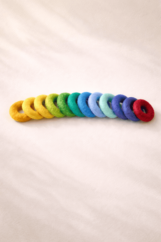 Montessori-Lernspaß: Bunte Filzringe für kreative und motorische Förderung