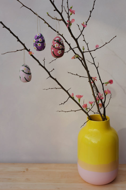 3 Filzeier mit Blumen Blütenrosa