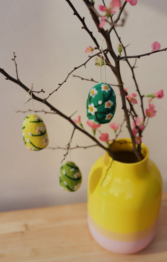 3 Filzeier neu mit Blumen Maigrün