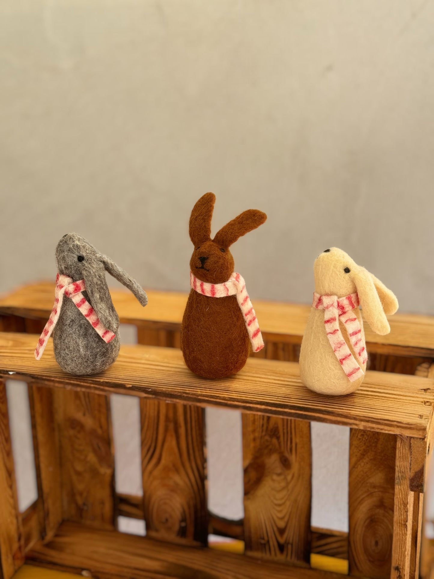 3er Set Filz Hasen – Handgemachte Osterdeko &amp; Spielzeug aus Wolle 🐰🌿