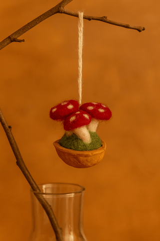 🍄 Drei Fliegenpilze in der Walnussschale – märchenhaft, naturverbunden & dekorativ