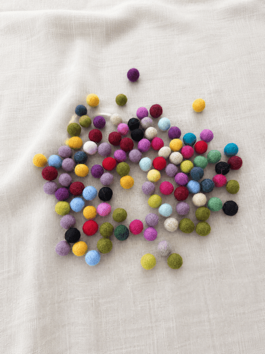 100 Filzkugeln 1 cm eine bunte Mischung