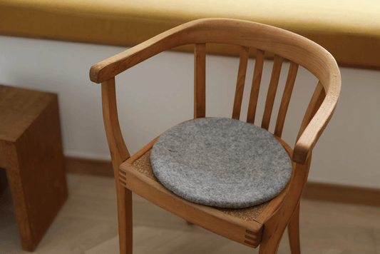 Sitzkissen Filz rund ca.35 cm 100% Wolle als Stuhlkissen Farbe 41 hellgrau
