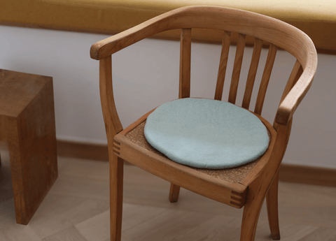 Sitzkissen Filz rund ca.35 cm 100% Wolle als Stuhlkissen Farbe 17 eisblau