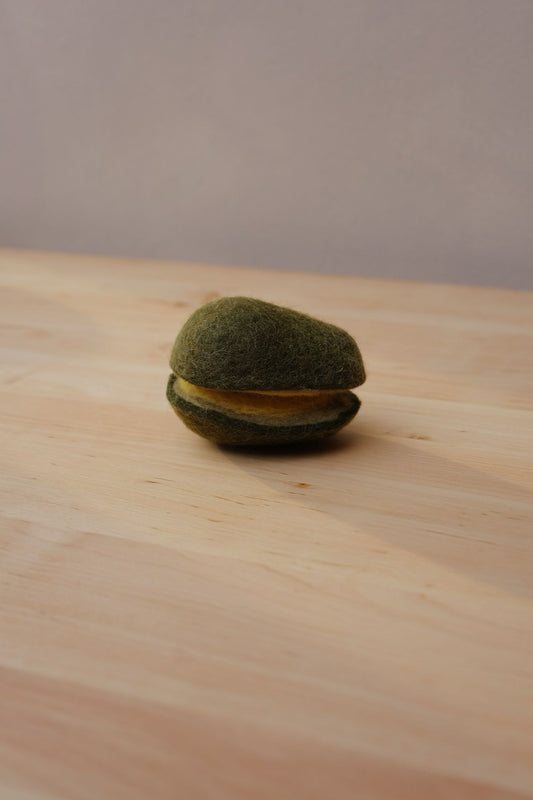 Zwei Avocadohälften