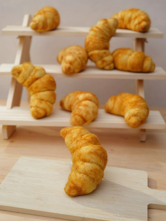 Gefilztes Croissant für Kaufladen