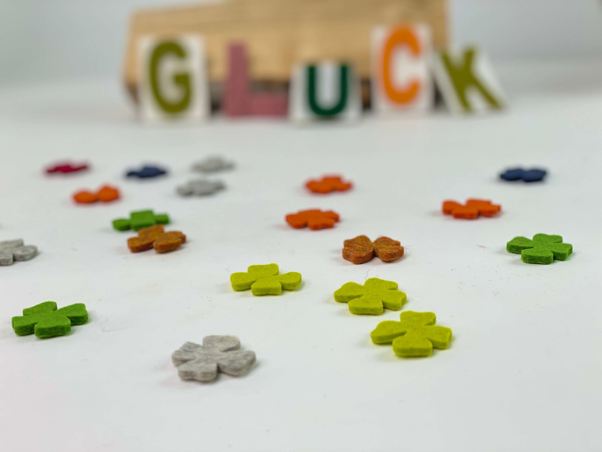 40x Glücksklee bunt gemischt - 8-Natur