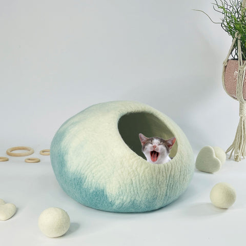 Katzenhöhle Loki hellblau Filz 100% Wolle fair, ökologisch und schadstoffgeprüft