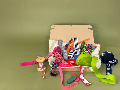 Überraschungsbox Bänder und Gummis - 8-Natur