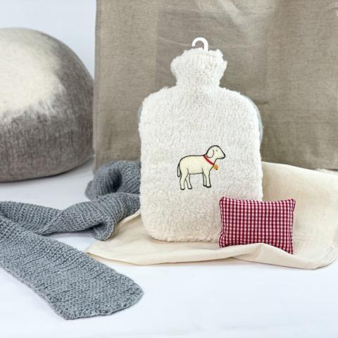 Wärmflasche weißes Schaf mit Kräutereinleger