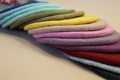 Sitzkissen Filz rund ca.40 cm 100% Wolle als Stuhlkissen in vielen Farben große Auswahl, Geschenk Sitzkissen. Wollfilz,Gartenbank, Bankkissen,Felt