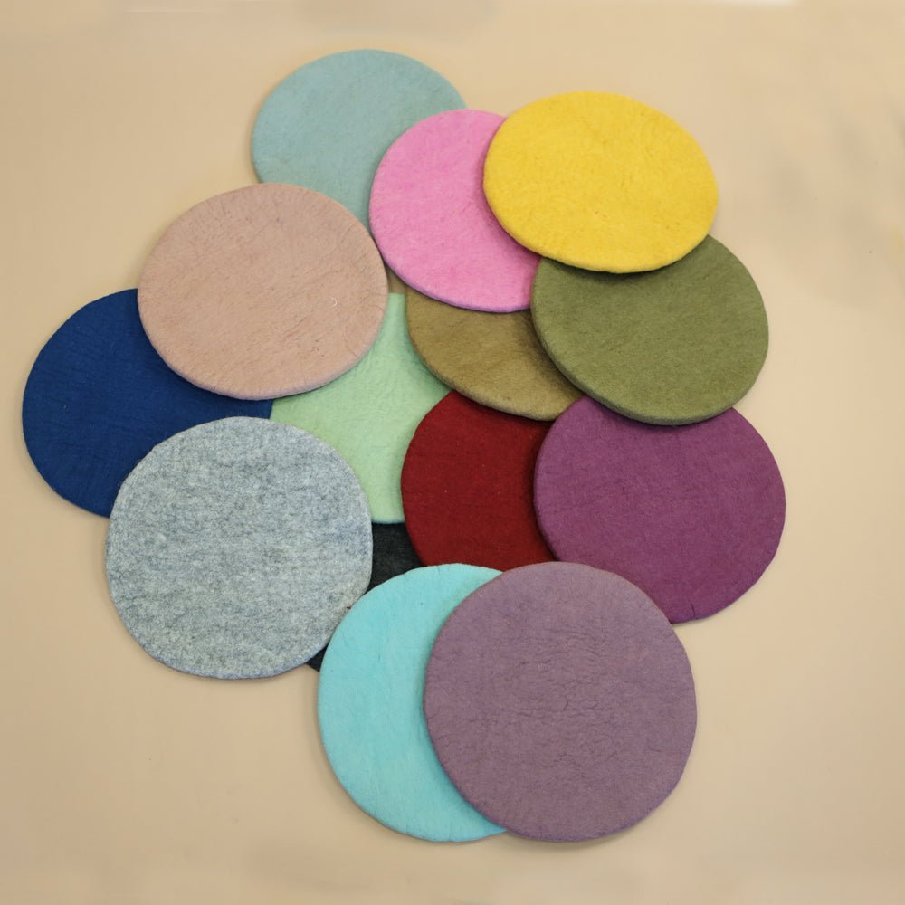 Sitzkissen Filz rund ca.40 cm 100% Wolle als Stuhlkissen Farbe 11 hellgrün - 8-Natur